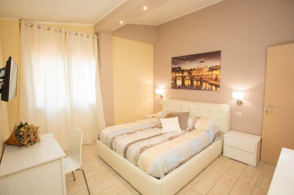 Le Ghiande Guest House Casal Palocco Eksteriør billede